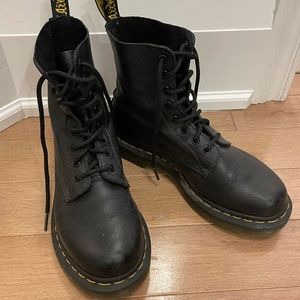Dr. Martens 1460 Pascal Virginia Leather Boots